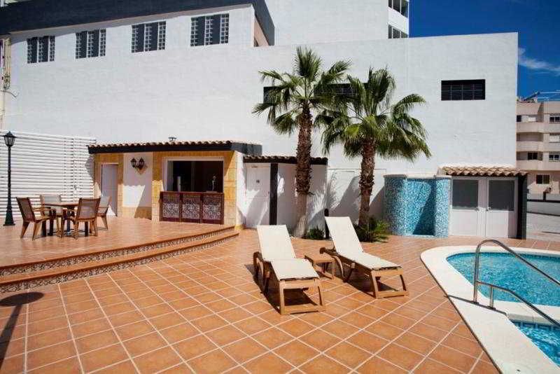 La Familia Gallo Rojo, foto 5