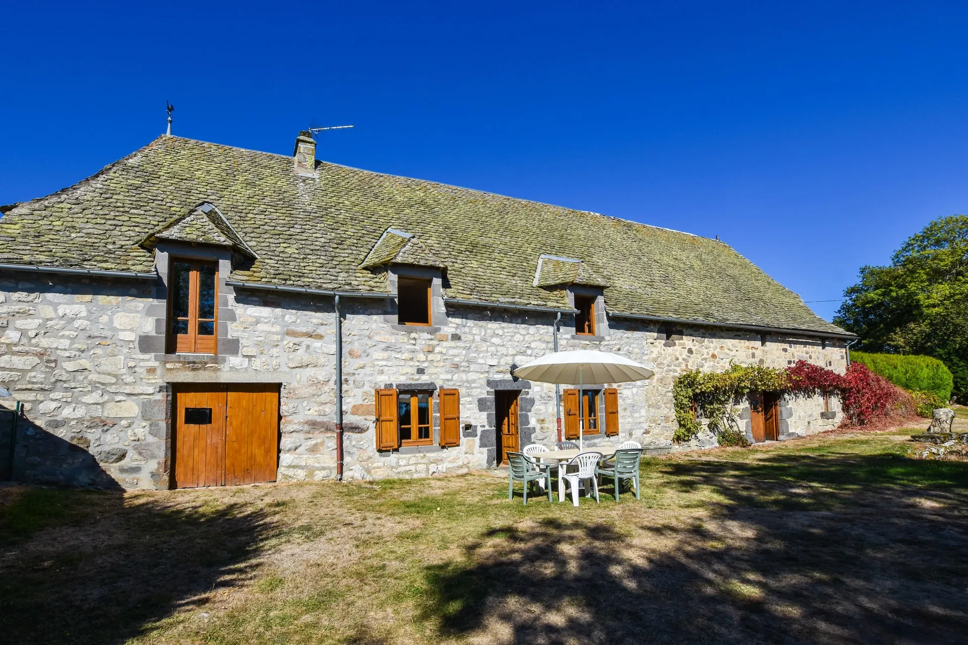 Exterieur vakantiehuis (zomer)
