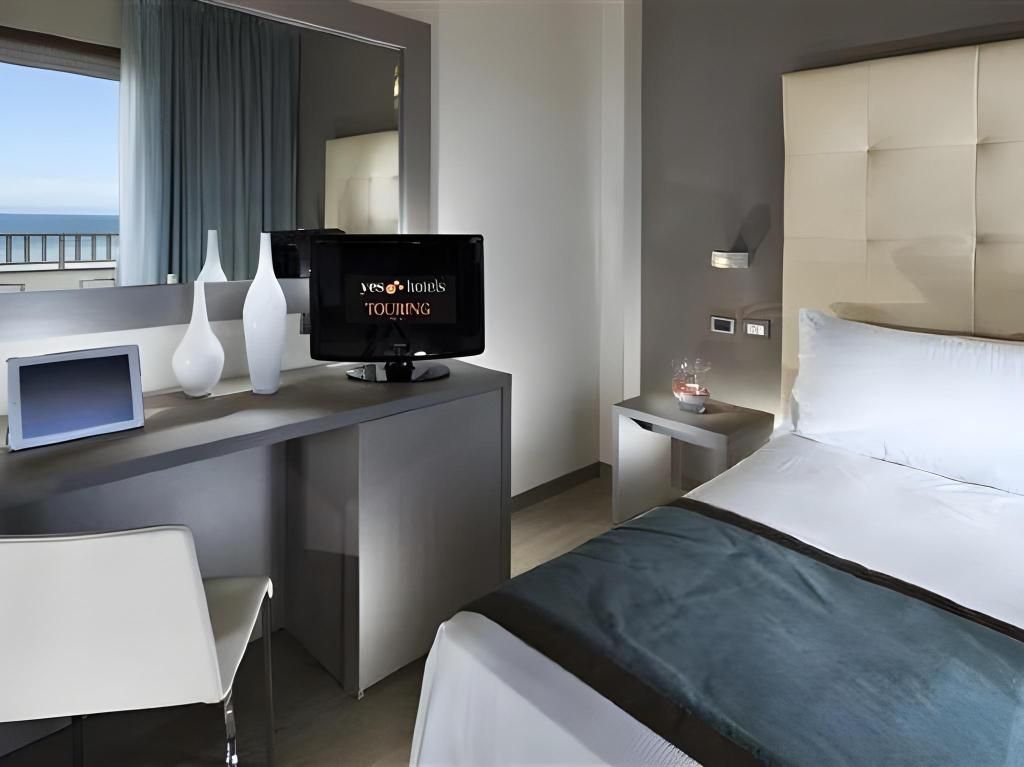 Yes Hotel Touring, foto 2