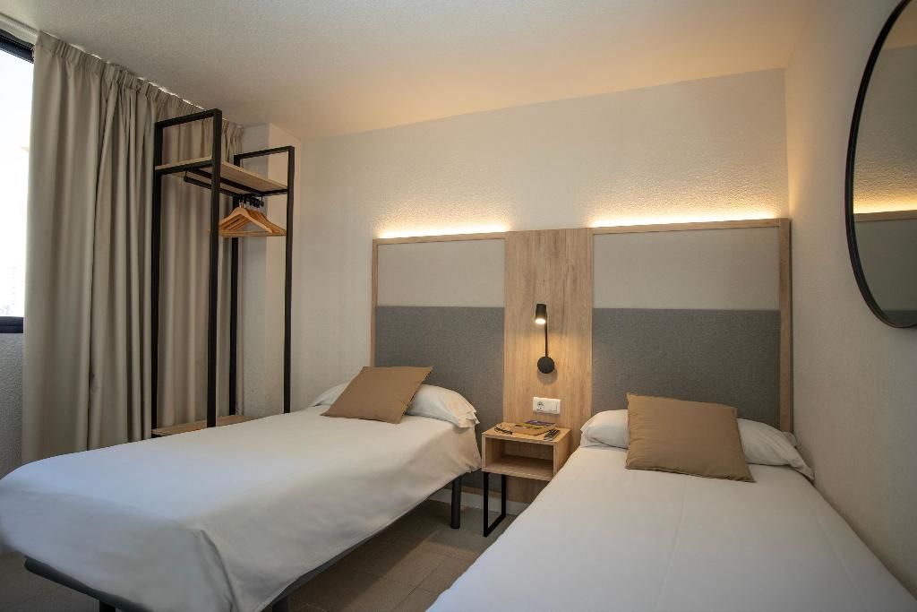 Dynastic Rooms Apartments, foto 12