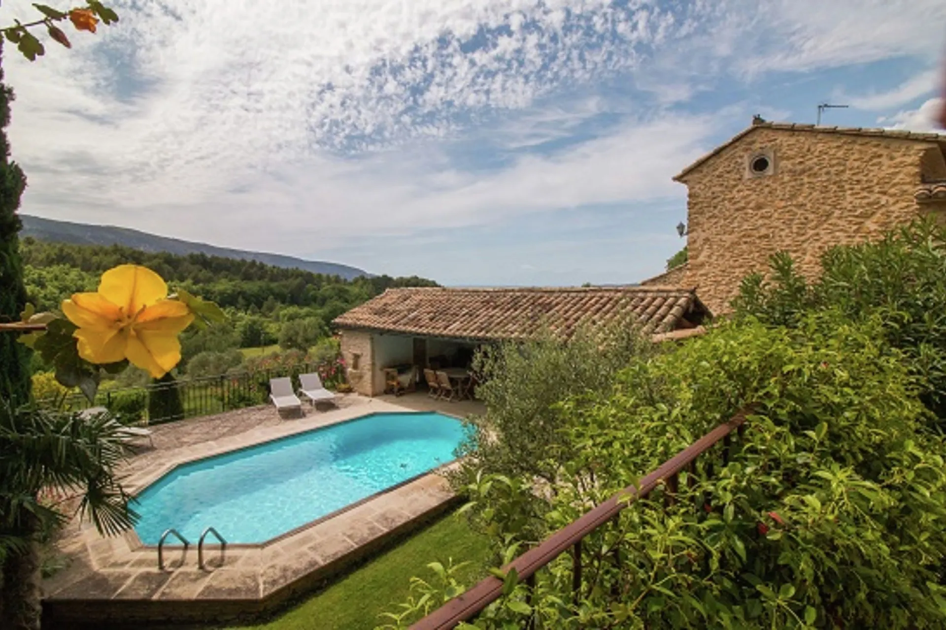 Piscine maison de vacances