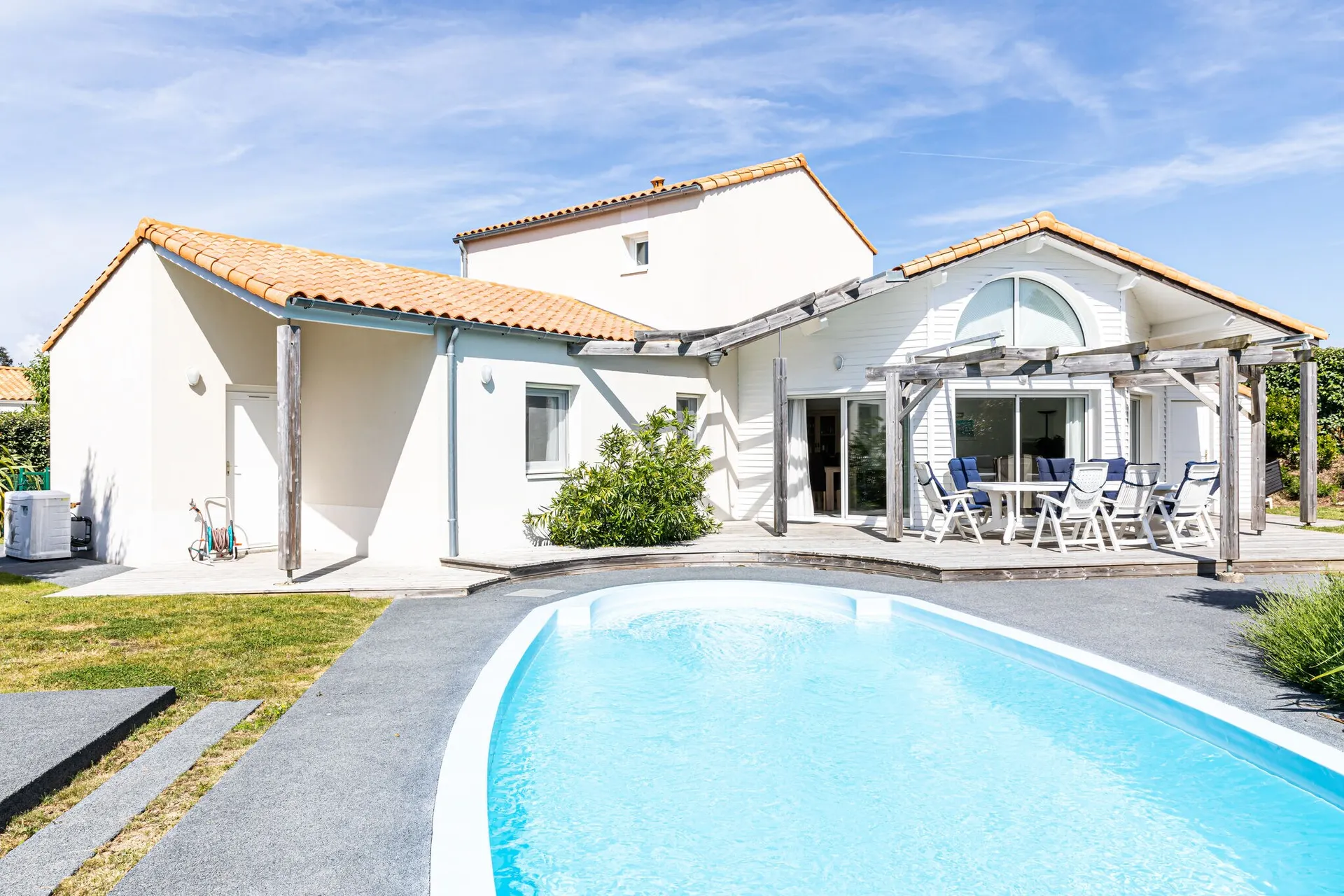 Extérieur maison de vacances (été)