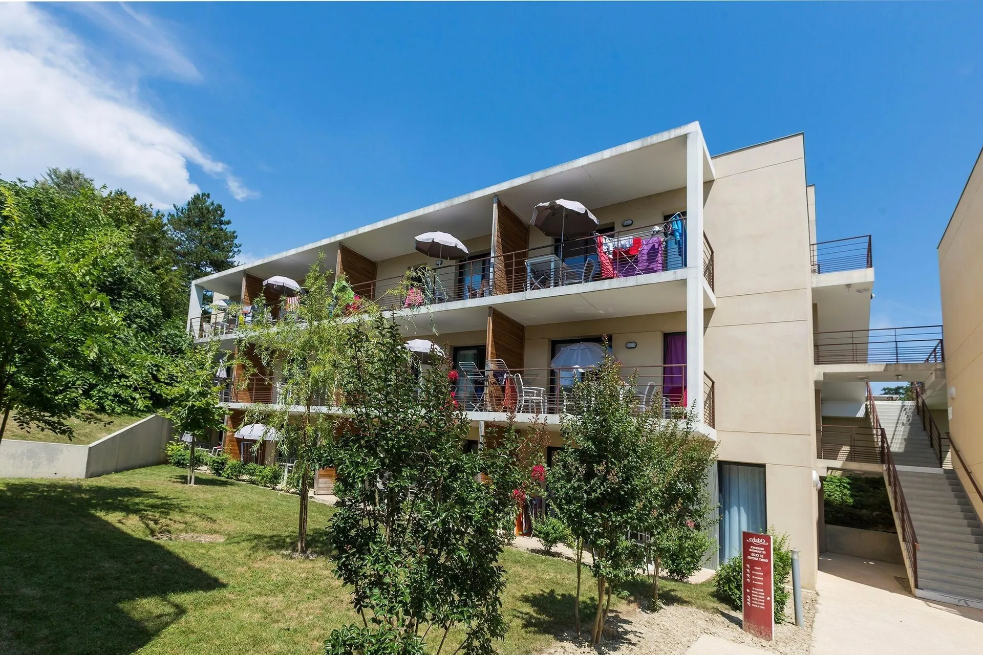 Exterieur vakantiehuis (zomer)