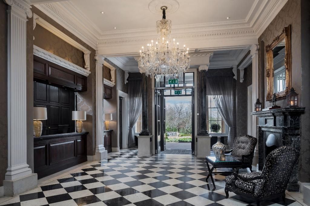 Oulton Hall, foto 14