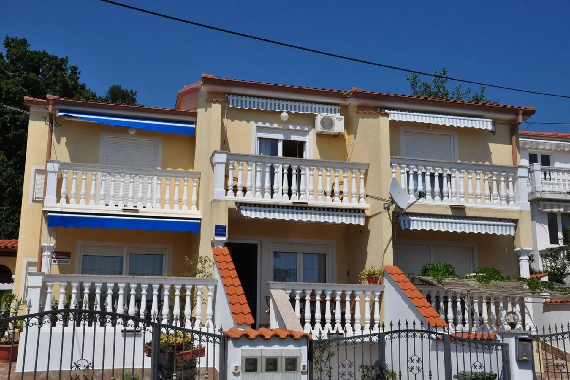 Exterieur vakantiehuis (zomer)