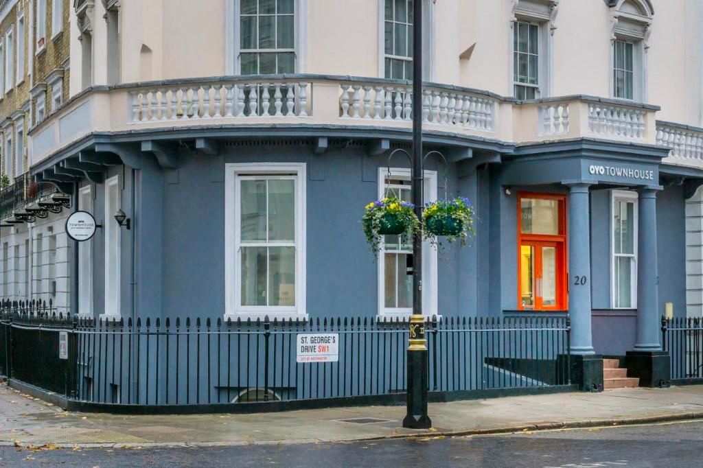 OYO Townhouse New England Victoria, foto 14