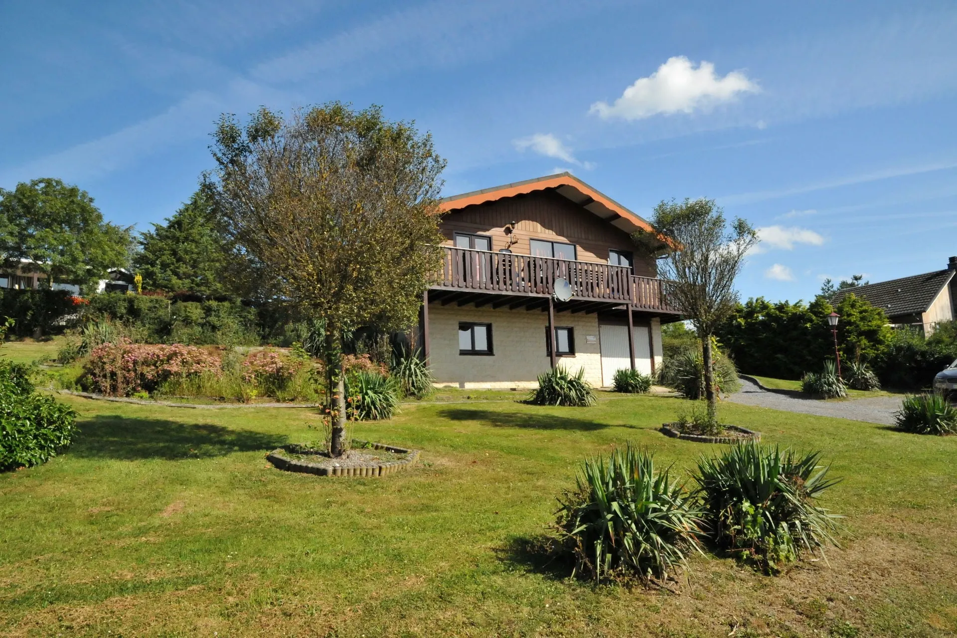 Exterieur vakantiehuis (zomer)