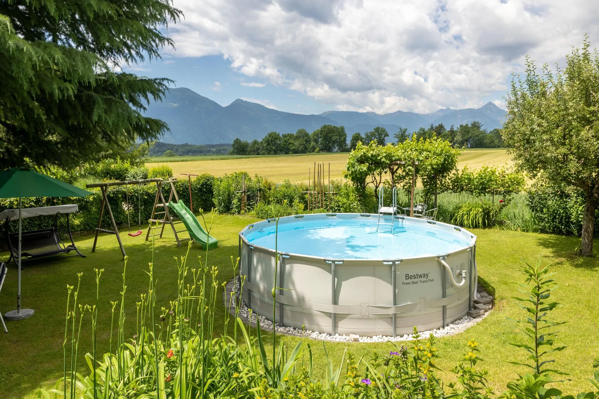 Piscine maison de vacances