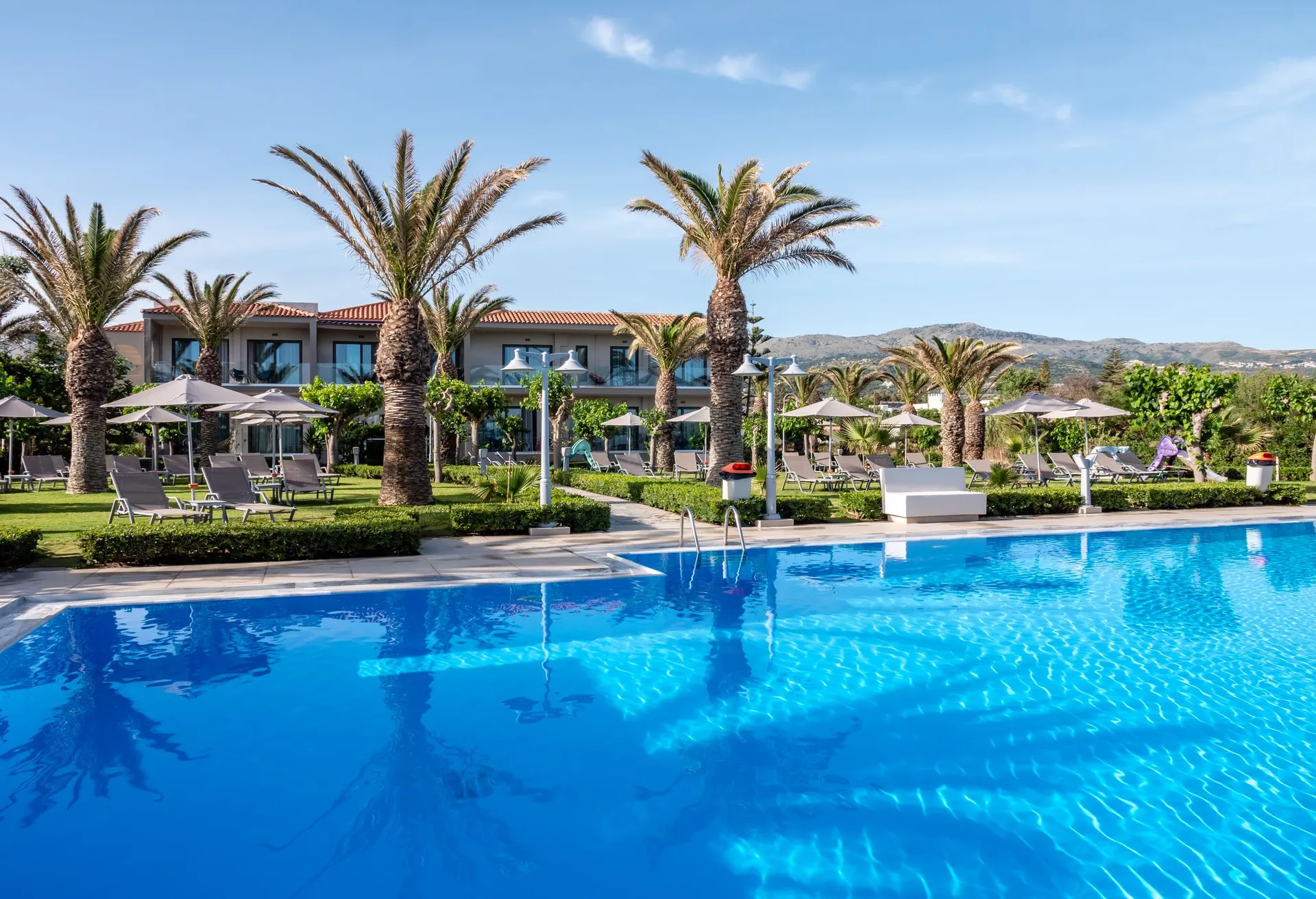Marino's Beach Hotel Apartments