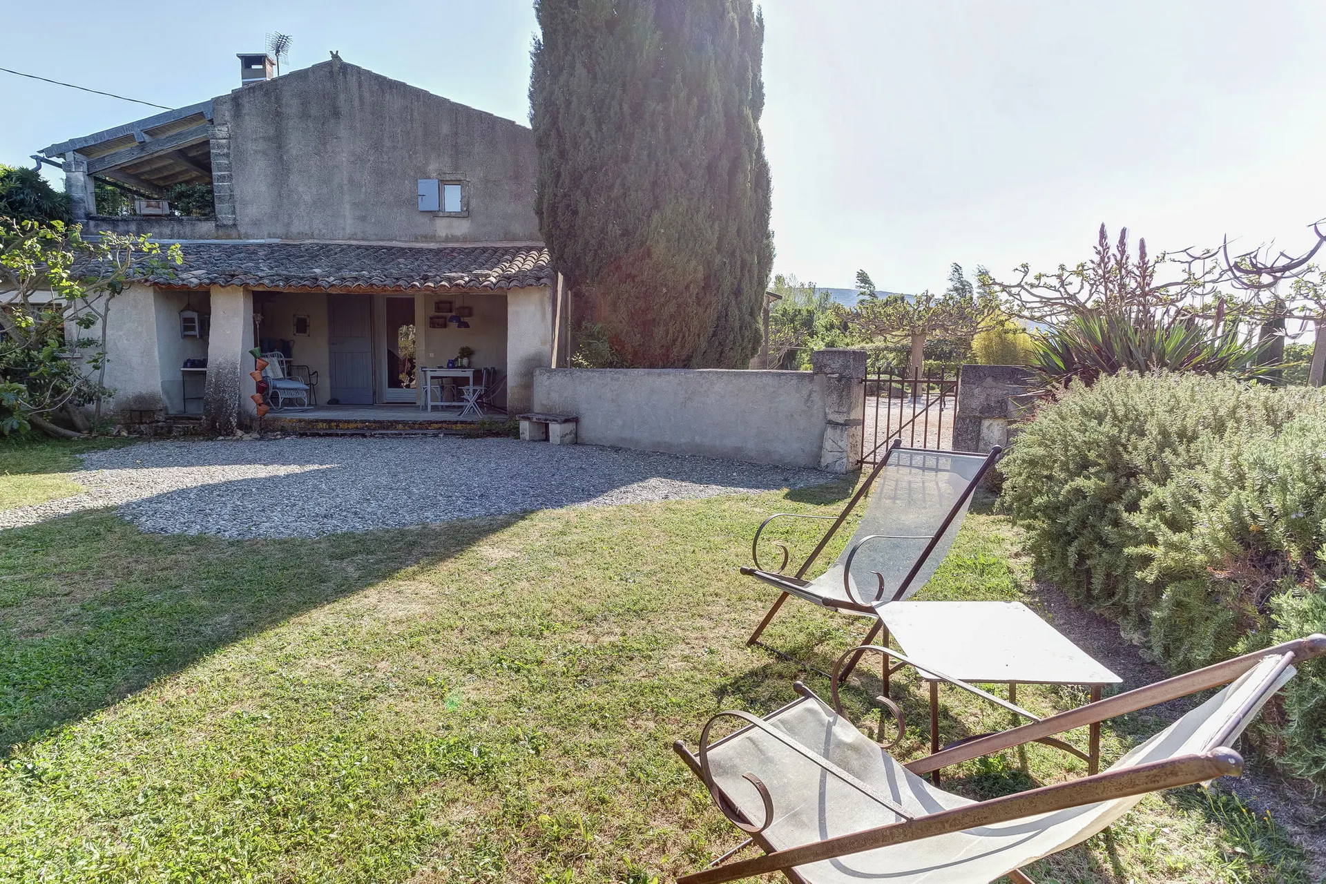 Exterieur vakantiehuis (zomer)