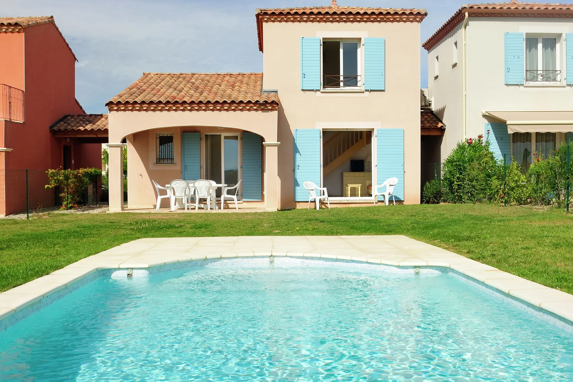 Extérieur maison de vacances (été)