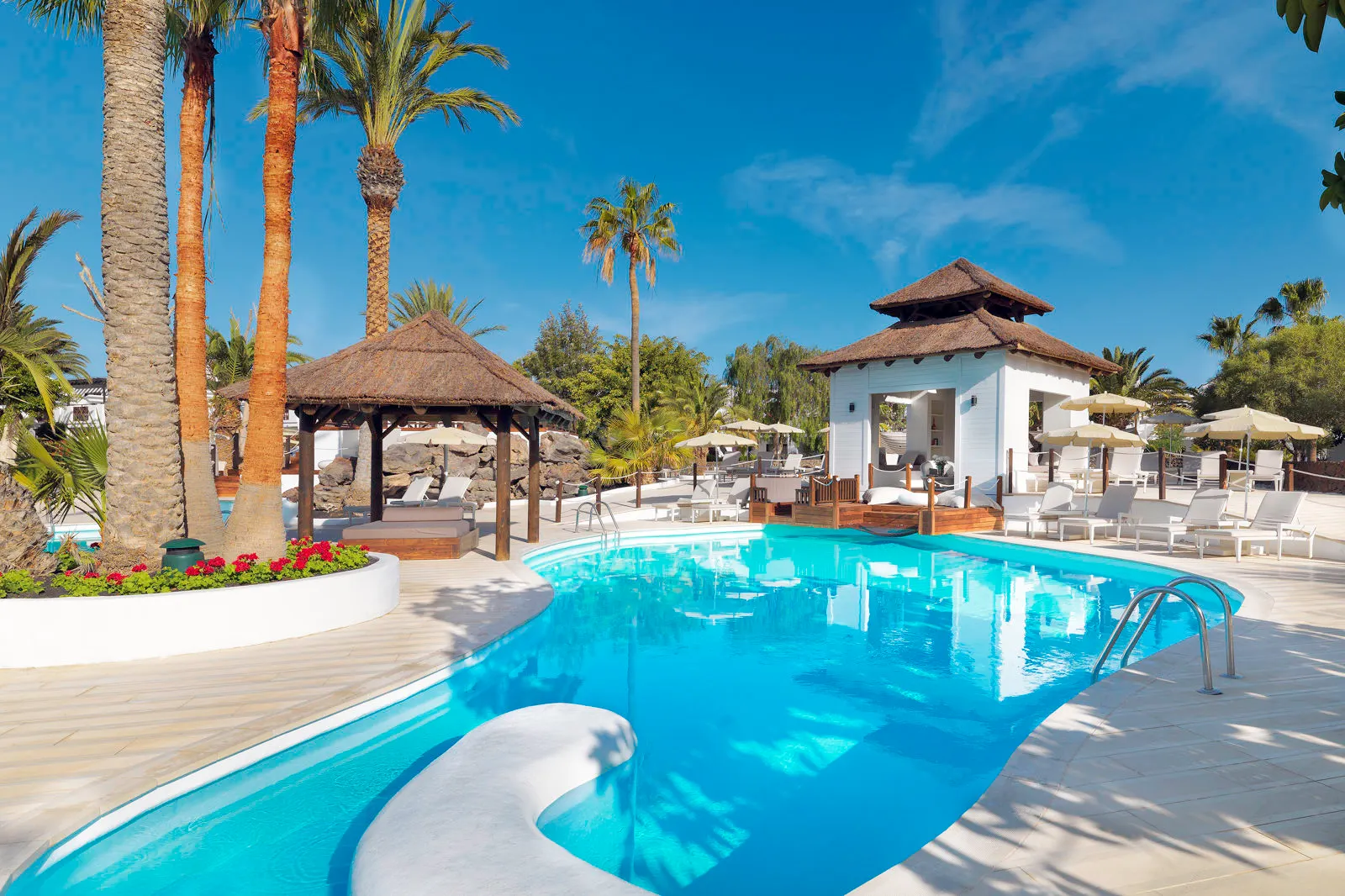 H10 White Suites