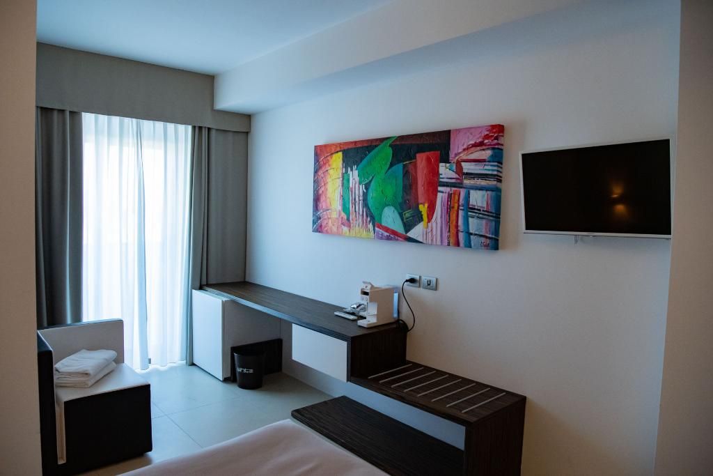 White Hotel, foto 11