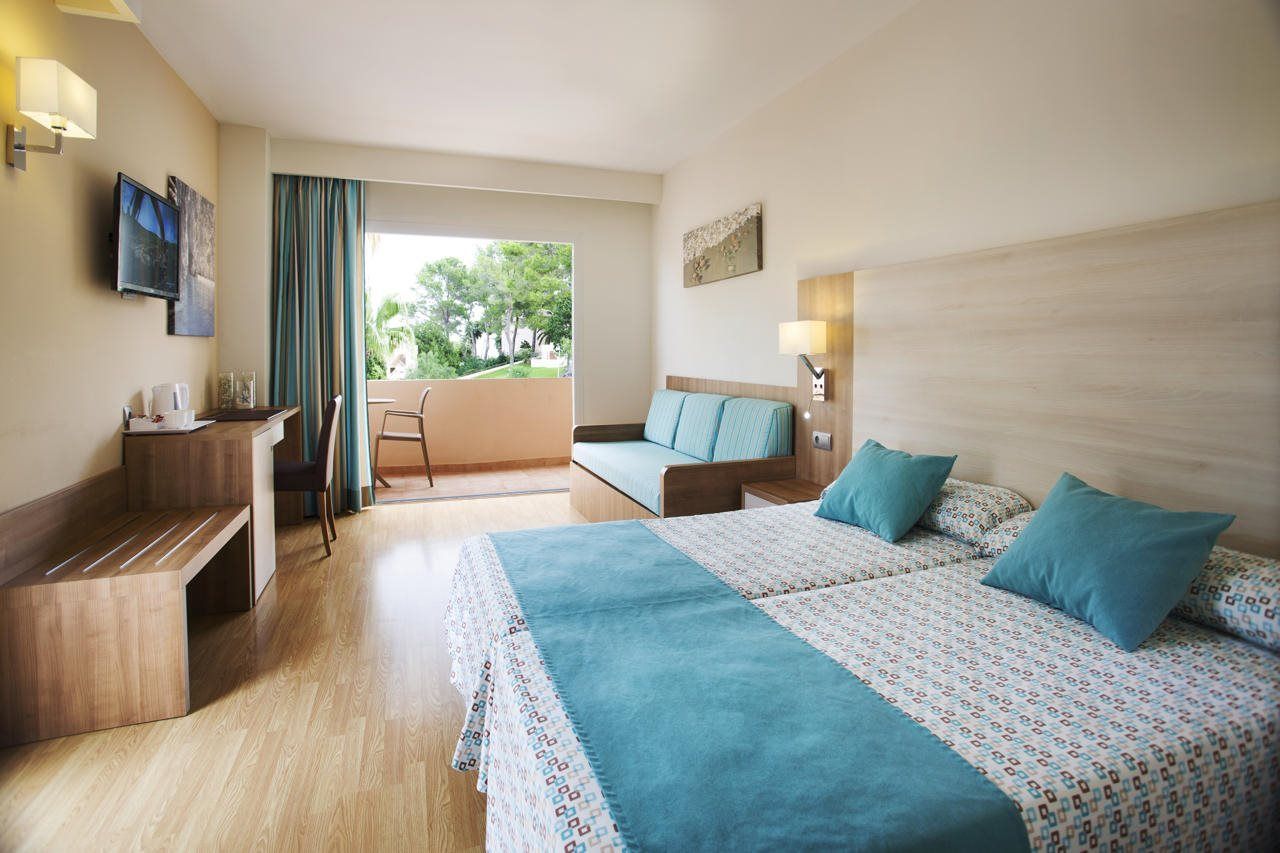 Invisa Hotel Club Cala Blanca, foto 7