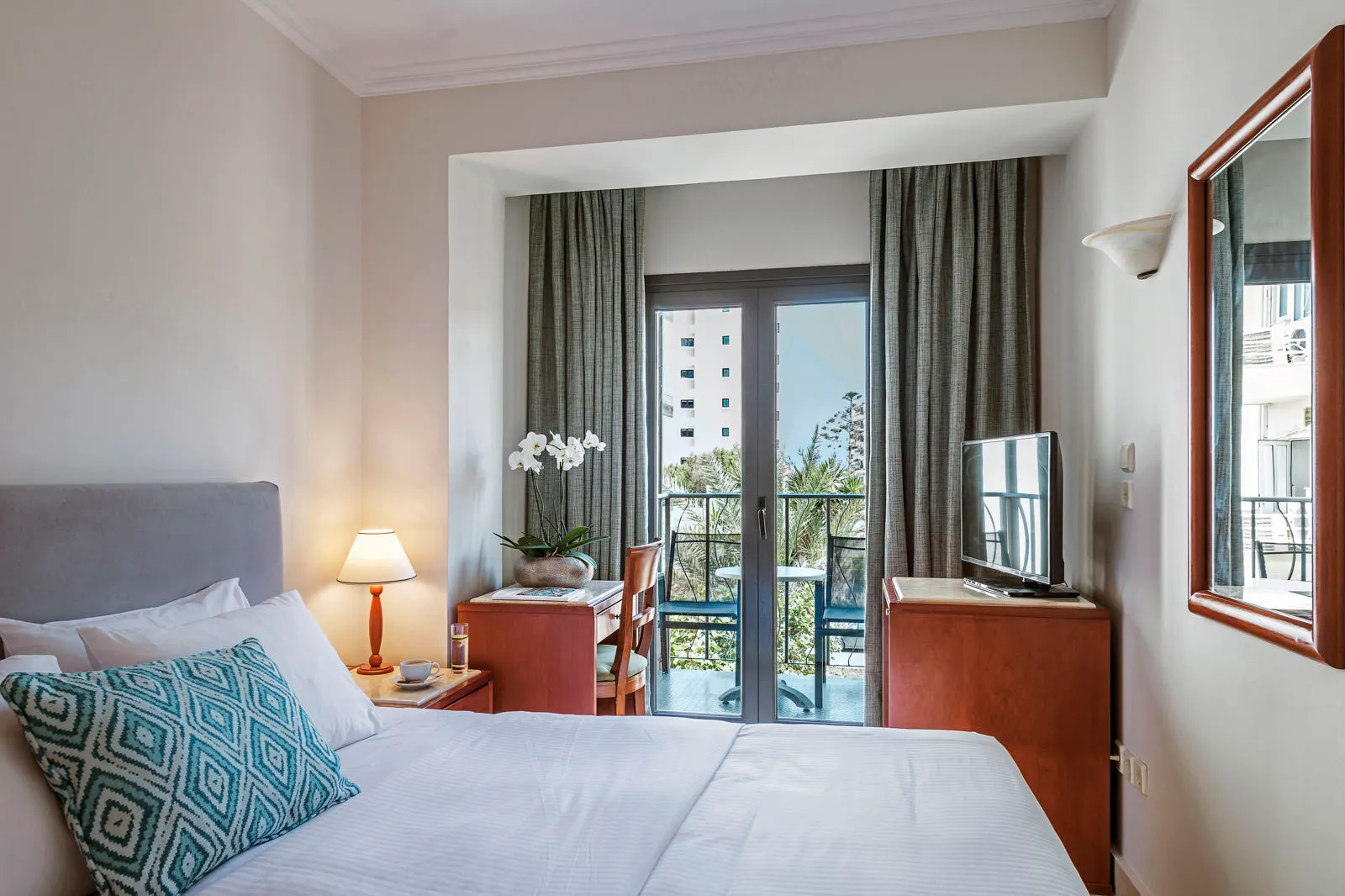 Mitsis La Vita Beach Hotel