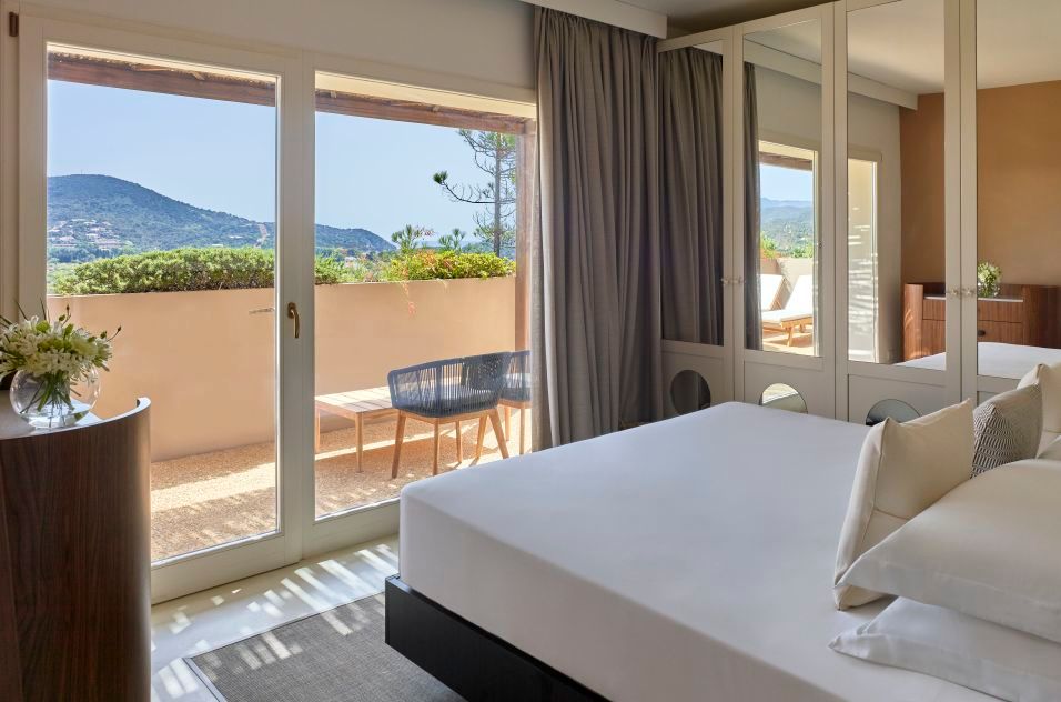 Baia di Chia Resort Sardinia, Curio Collection by Hilton, foto 8