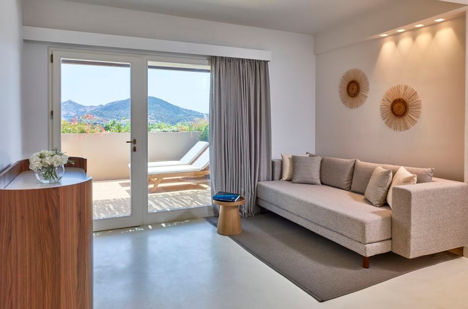 Baia di Chia Resort Sardinia, Curio Collection by Hilton, foto 7