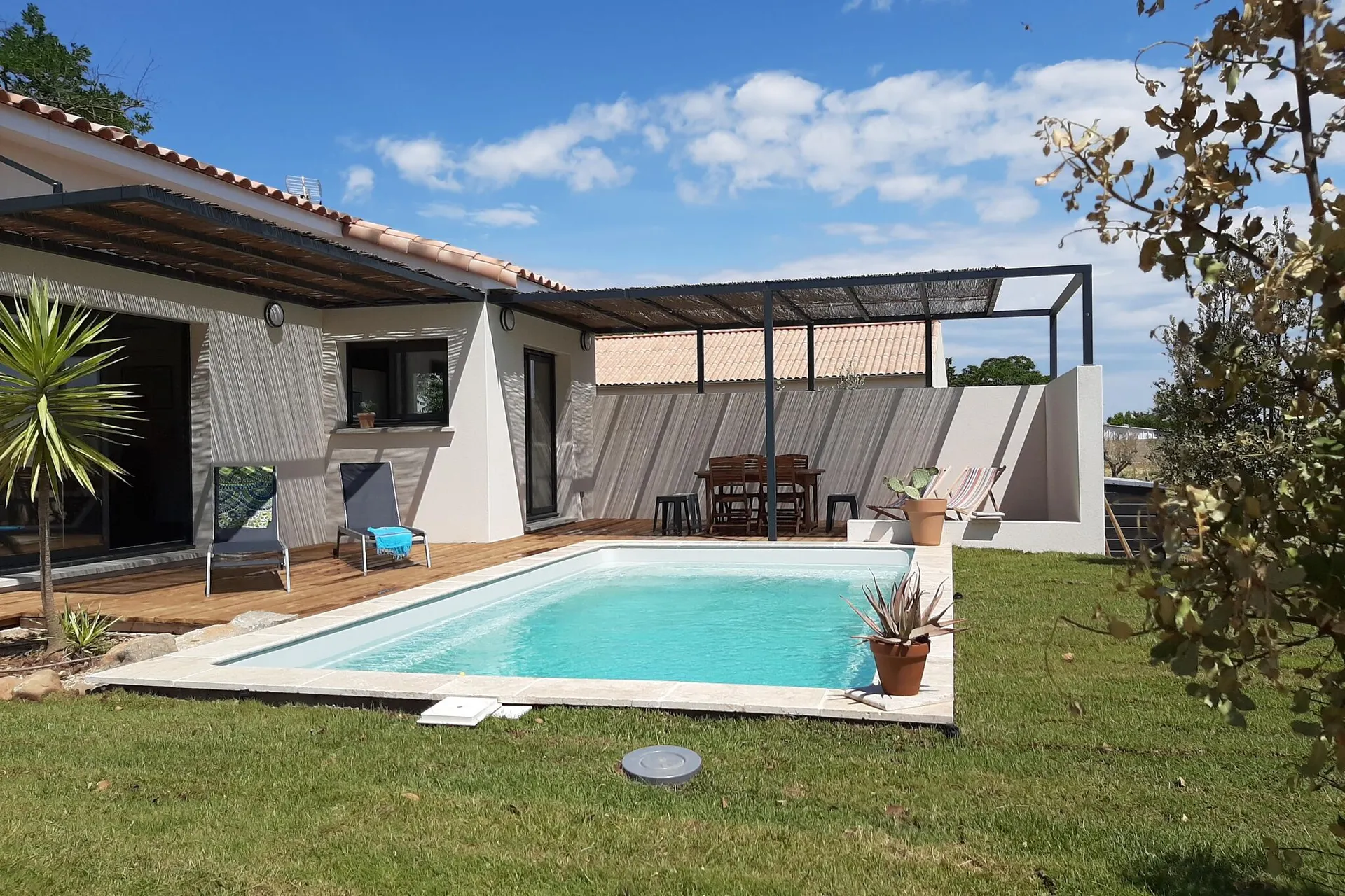 Exterieur vakantiehuis (zomer)