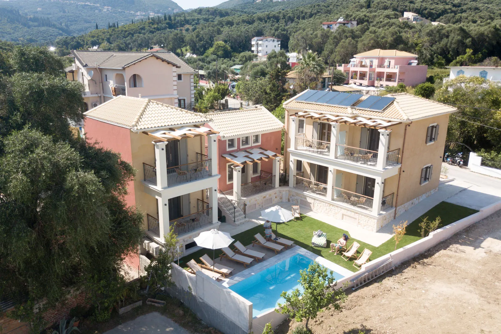 Perla Luxury Living