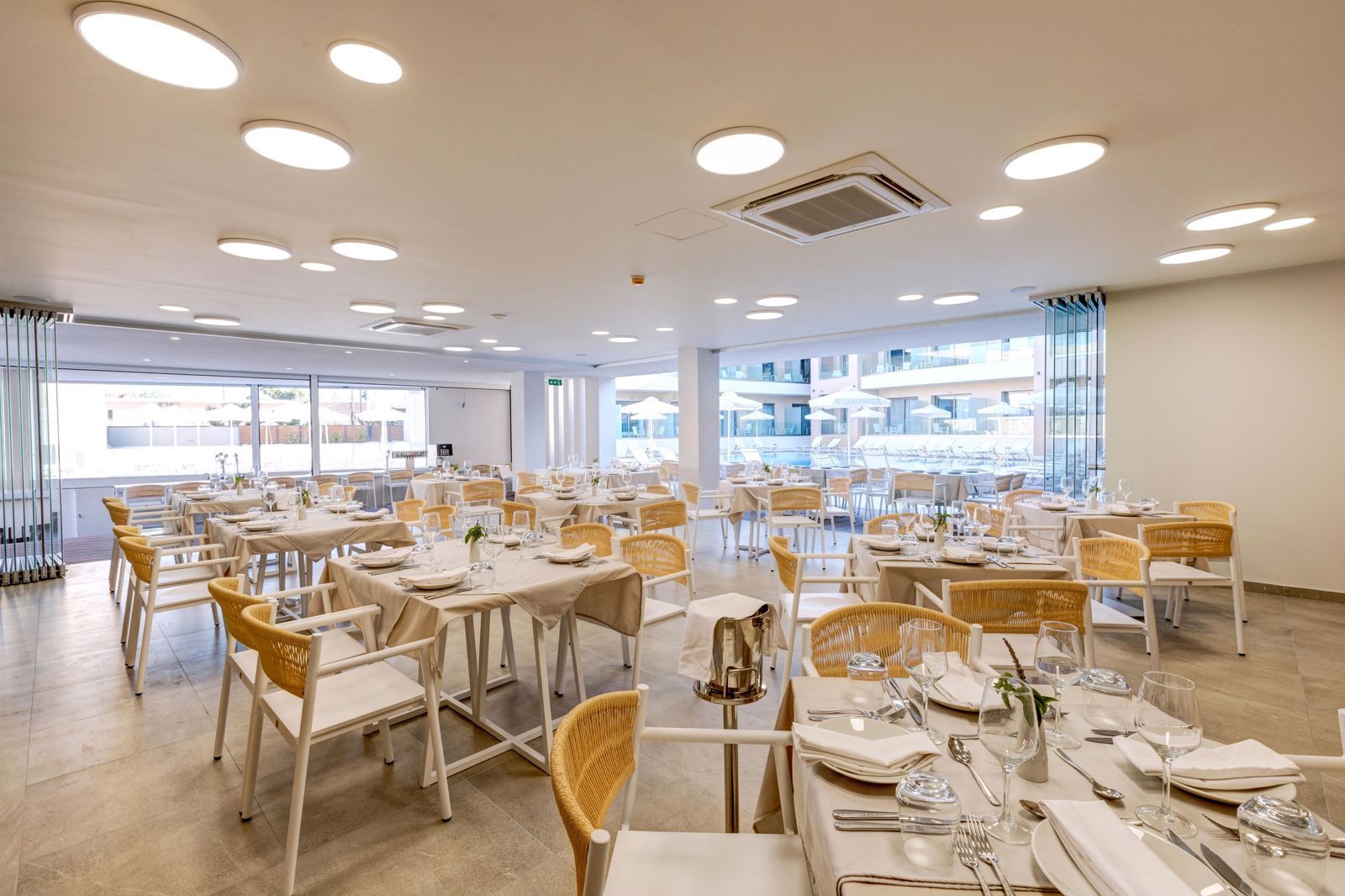 White Olive Elite Laganas, foto 4