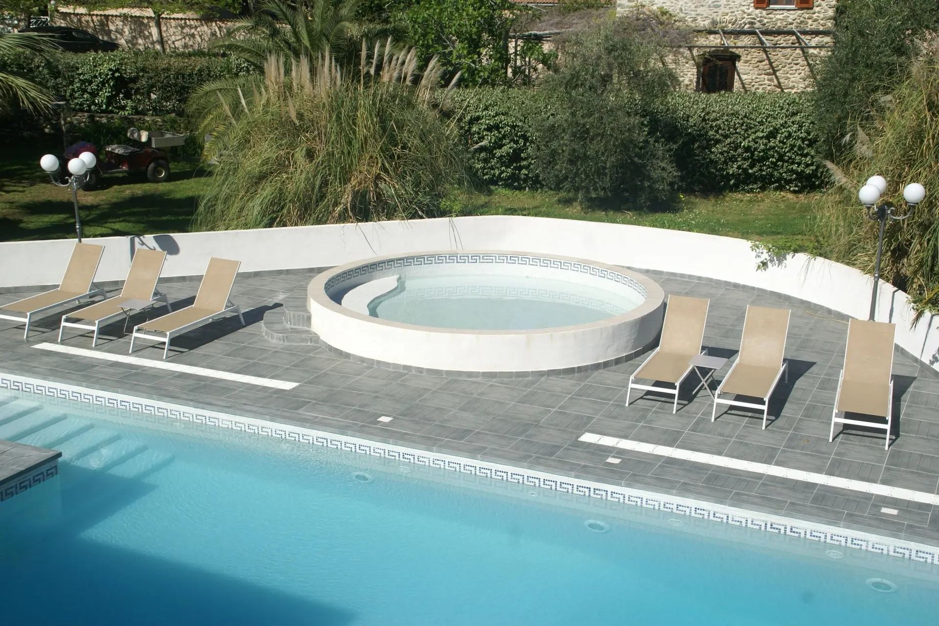 Piscine maison de vacances