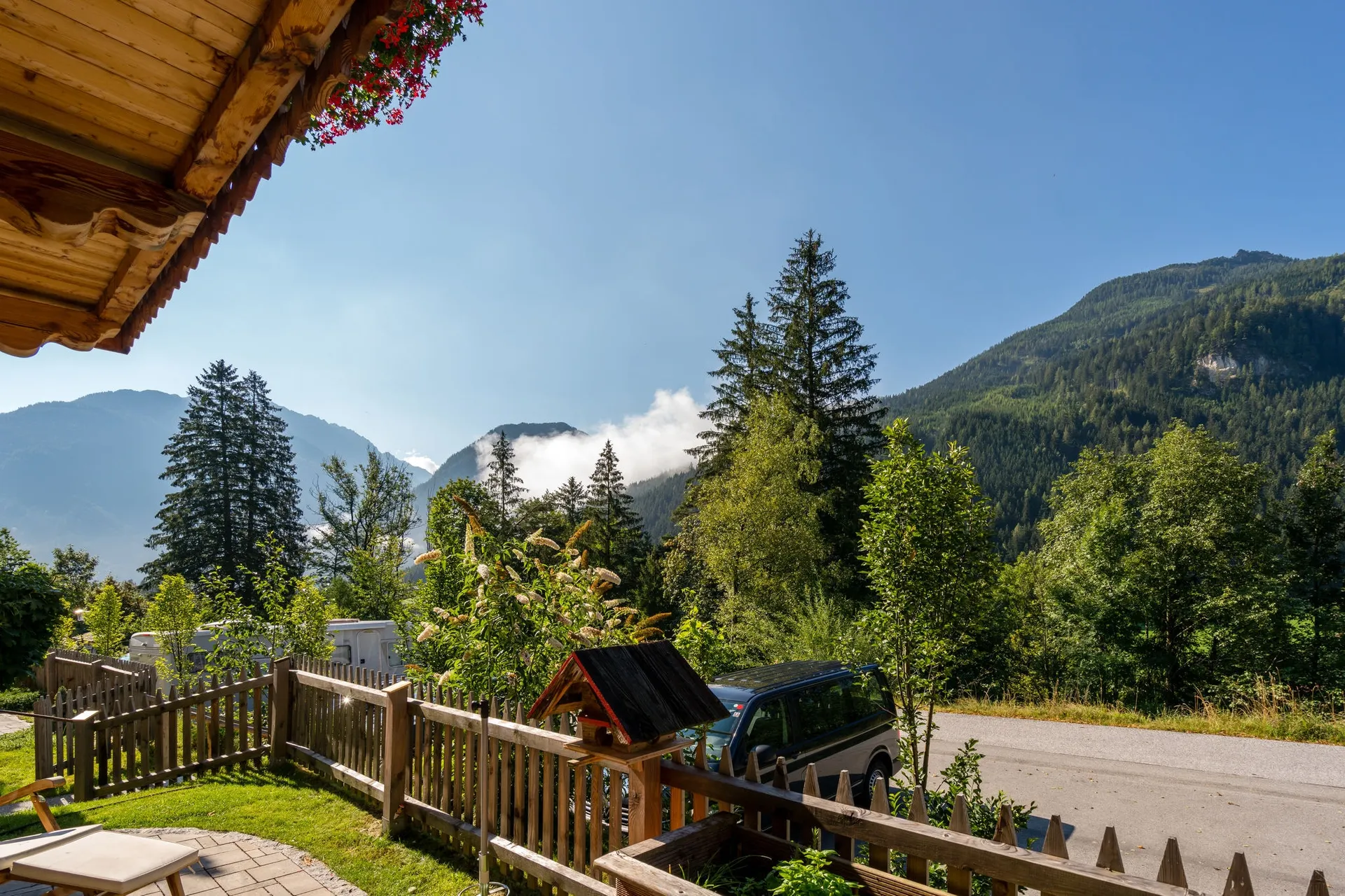 Vue de la maison de vacances (été)