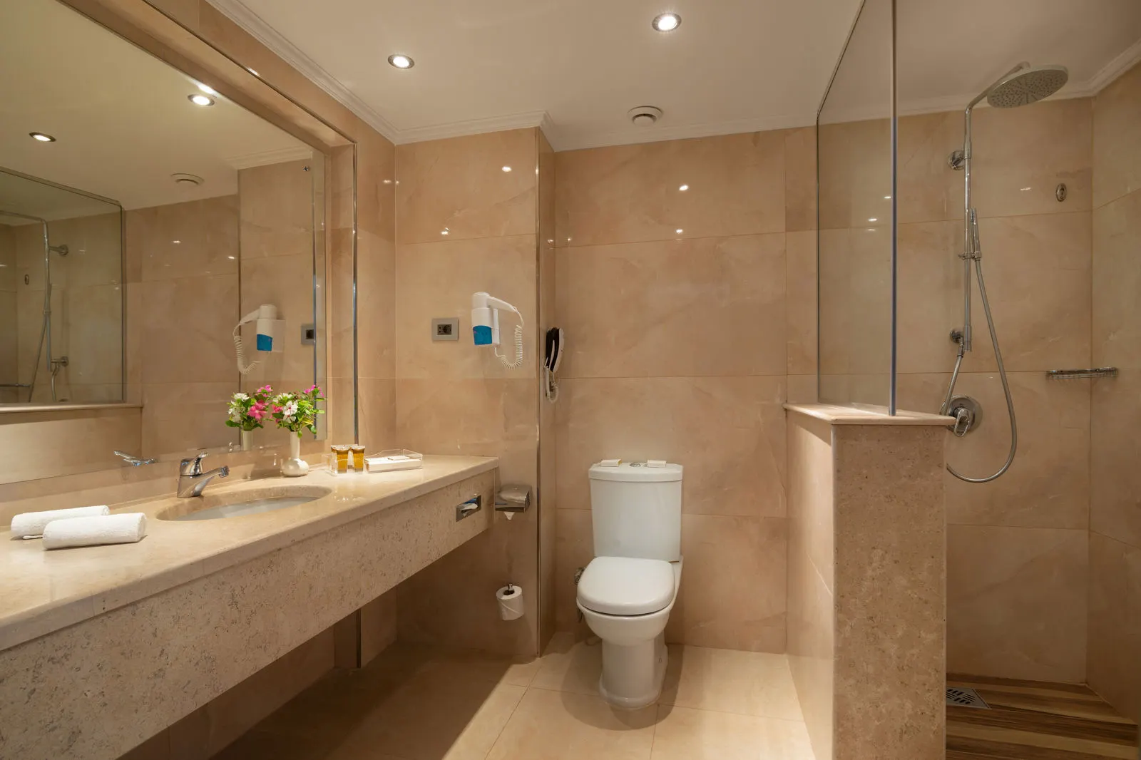 Cleopatra Luxury Beach